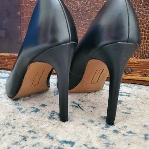 Christian Siriano Size 10 Black Pumps